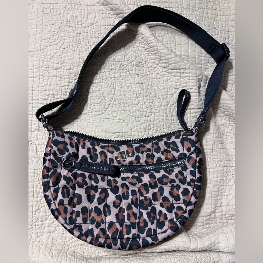 Leopard print quilted bag